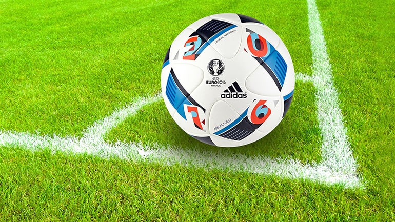best footballs that you can buy online in india swag swami best footballs article featured image