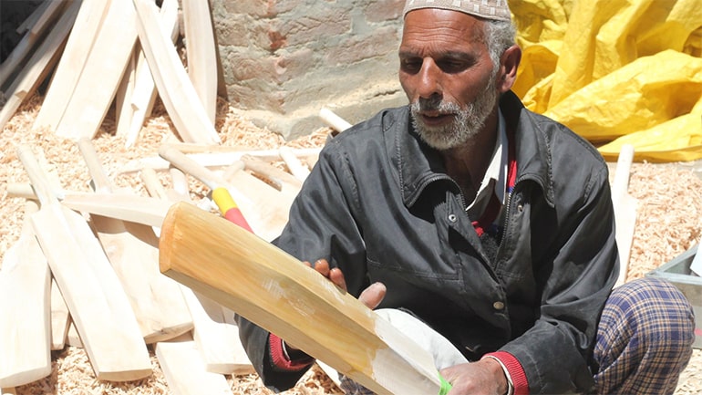 swag swami how to take care of your cricket bat article featured image